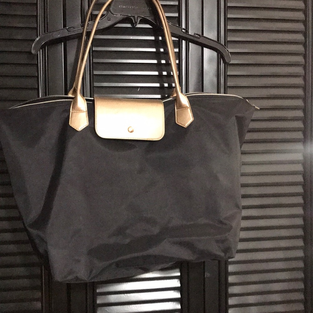 Black tote
